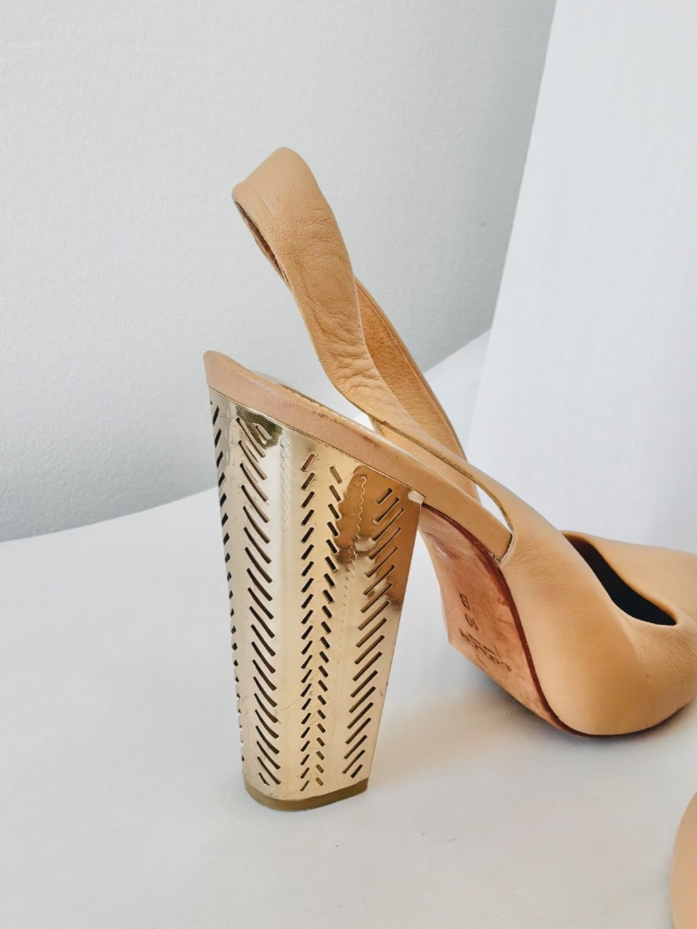 COACH Finley Tan Leather Slingback Block Heels Metaklic Gold Size 10B - Picture 2 of 8